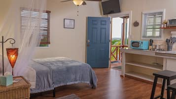 1 chambre, fer et planche Ă  repasser, Wi-Fi, draps fournis