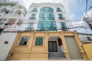 Front of property - Cozrum Homes - Cozytel Residence (Ho Chi Minh City)