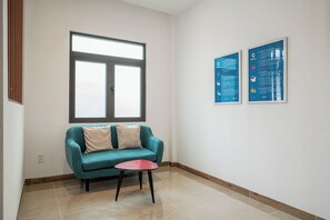 Lobby sitting area - Cozrum Homes - Cozytel Residence (Ho Chi Minh City)