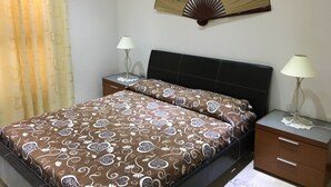1 Schlafzimmer, Bügeleisen/Bügelbrett, Bettwäsche