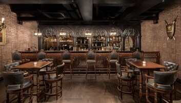 2 bars/lounges, swim-up bar, poolside bar
