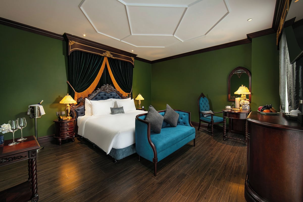 Kamar Eksekutif | 1 kamar tidur, minibar, brankas, dan meja kerja