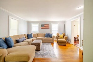 Een smart-tv, een dvd-speler en een filmbibliotheek