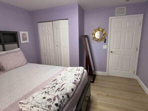 3 Schlafzimmer, Zimmersafe, Schreibtisch, Bügeleisen/Bügelbrett