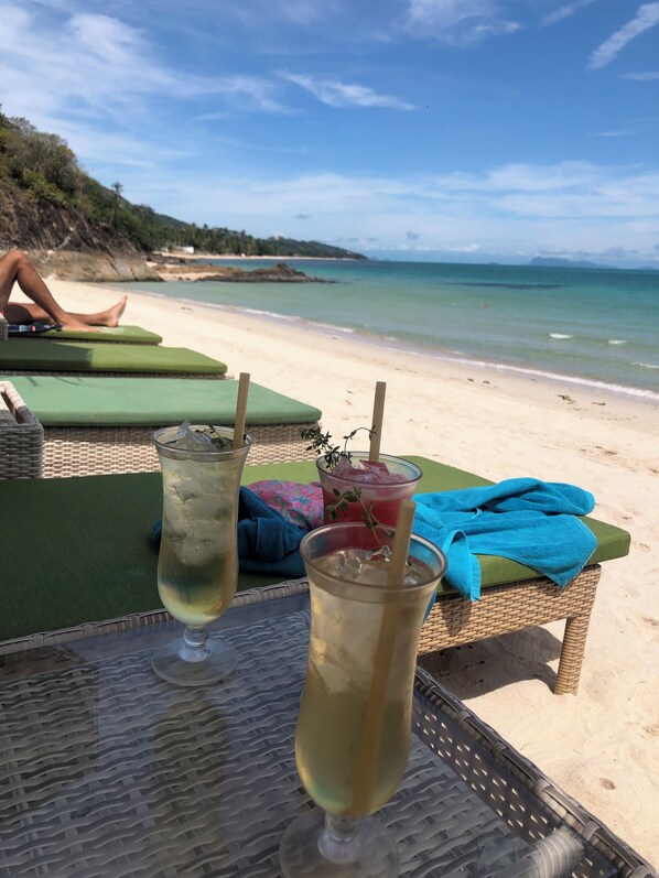 Una playa cerca