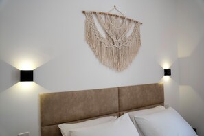 2 bedrooms, desk, iron/ironing board, WiFi - The Olive 3 - Traditional Maltese Accommodation - 2 bedrooms with ensuite (Birgu)