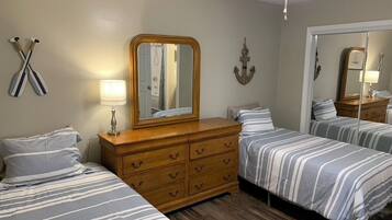 3 bedrooms, free WiFi, bed sheets