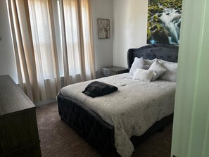 2 bedrooms, iron/ironing board, WiFi, bed sheets