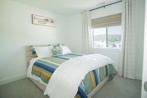 4 bedrooms, in-room safe, desk, iron/ironing board - Heber Haven Home (Daniel)