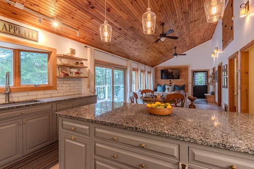 Modern 4 BR Waterfront Lake House Directly on Minnehonk Lake Belgrade Lakes Area