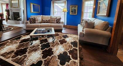 Located less than 1.5 blocks from the two main intersections Downtown Ludington