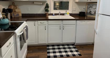 Cozy home close to historic Washburne District, Hospital, Autzen Stadium!