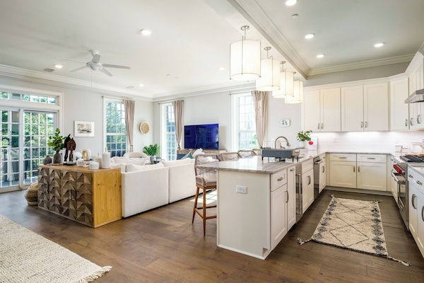 Kitchen & Living Room