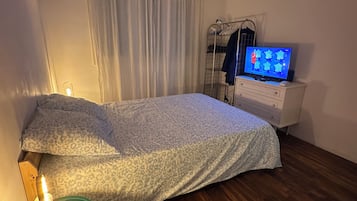 1 chambre, bureau, Wi-Fi gratuit, draps fournis