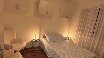 1 Schlafzimmer, Schreibtisch, kostenloses WLAN, BettwÀsche