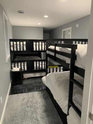 7 bedrooms, travel cot, free WiFi, bed sheets