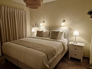 3 bedrooms, desk, iron/ironing board, WiFi