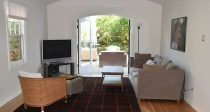 4 bed 3 bath house in wine area near SF. Walk to town. Dog friendly PLV120240032