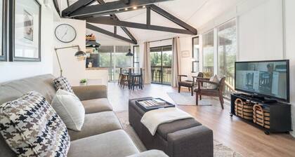 Stunning Diamondhead Retreat