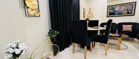 تناول الطعام