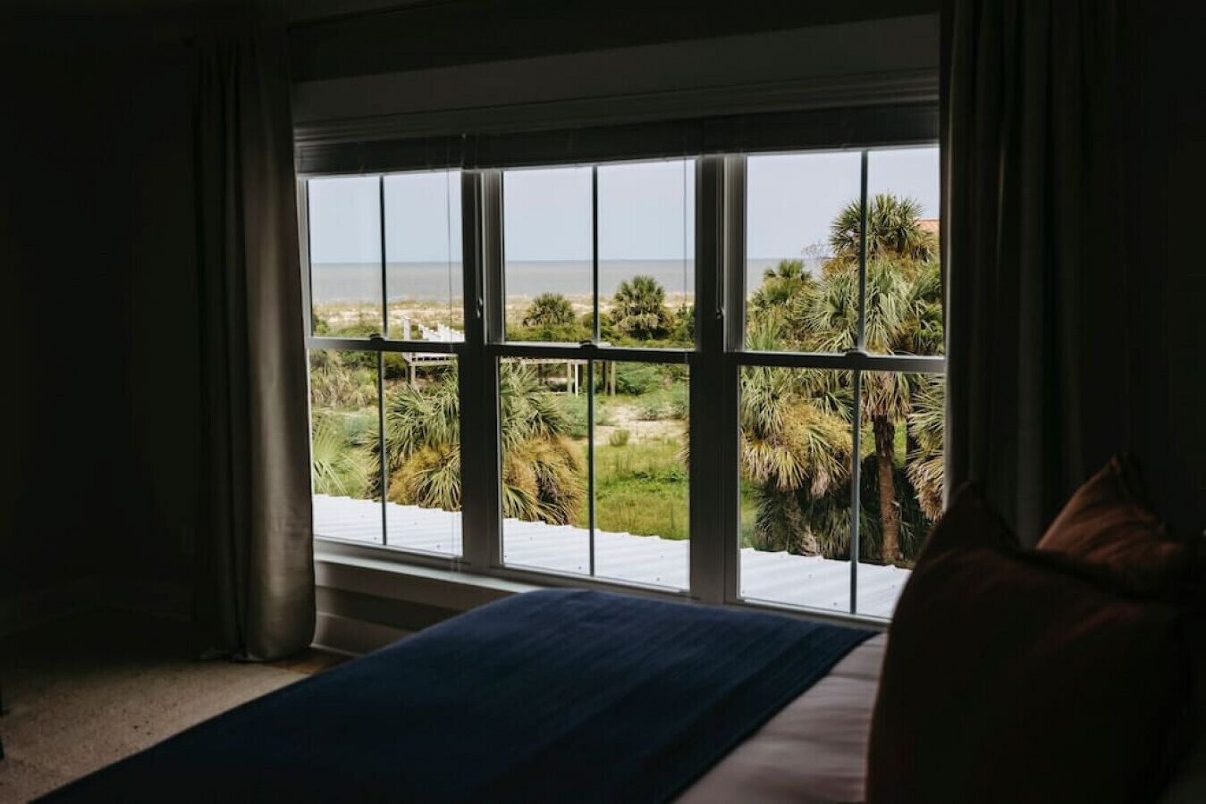 5 bedrooms, desk, iron/ironing board, travel crib