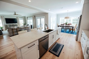 Interior - Tybee Beach House & Private Pool (Tybee Island)