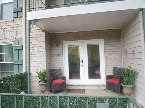 Cozy Condo near Buckhead and Mercedes Benz Stadium w/ Free Parking