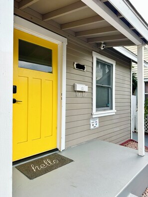 Exterior detail - Bright Little House (Long Beach)