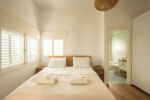 2 bedrooms, iron/ironing board