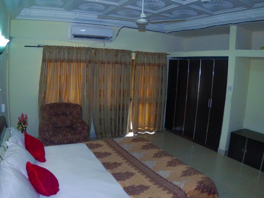 7 makuuhuonetta, vuodevaatteet