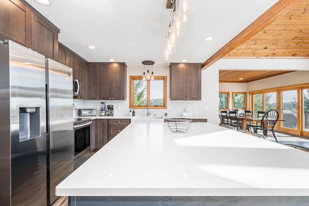  冰箱、微波炉、烤箱、炉灶