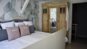 4 Schlafzimmer, Zimmersafe, BĂŒgeleisen/BĂŒgelbrett, kostenloses WLAN