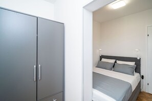 1 bedroom, iron/ironing board, WiFi, bed sheets - Charming apartment in Dubrovnik Lapad area with parking. (Dubrovnik)