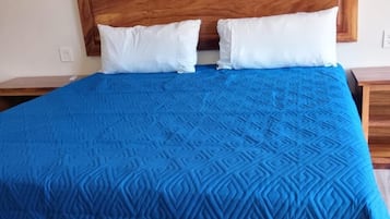 Comfort Bungalow | 4 bedrooms, iron/ironing board, free WiFi