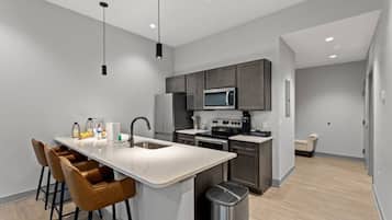 Fridge, microwave, oven, dishwasher