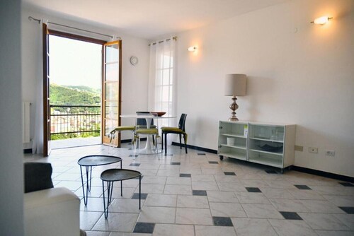 2 Bedroom Private vacation home in Chiavari