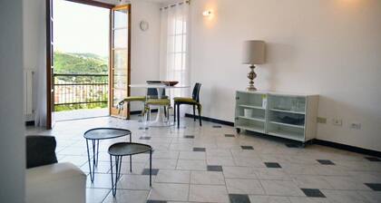2 Bedroom Private vacation home in Chiavari