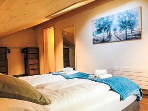 2 habitaciones, escritorio y internet 