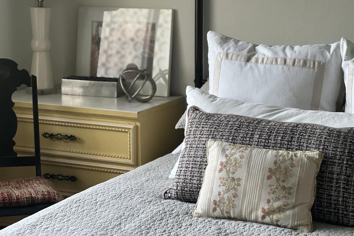 Deluxe Studio, 1 Queen Bed, Ground Floor