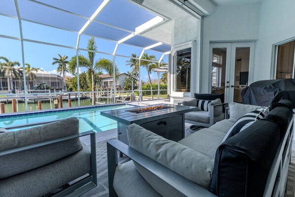 Outdoor pool, a heated pool