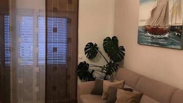 Apartment, Smoking | 3 bedrooms