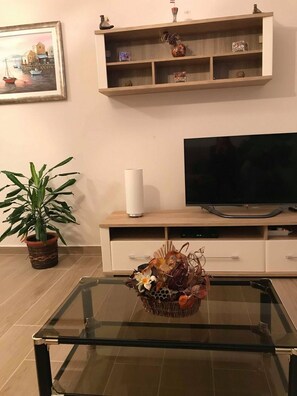 Apartment, Smoking | 3 bedrooms