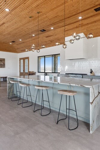 Breathtaking modern 100 acre ranch on the Colorado River. Weddings available