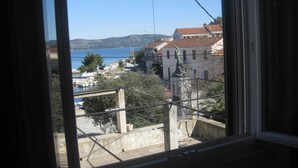 House, Smoking | 3 bedrooms - Holiday Houses, Villas Vese - 50 m From sea (Zadar)