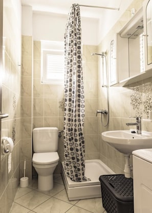 Apartment - Domagoj - on the Beach - A3 Bijeli 2 2 (Karlobag)