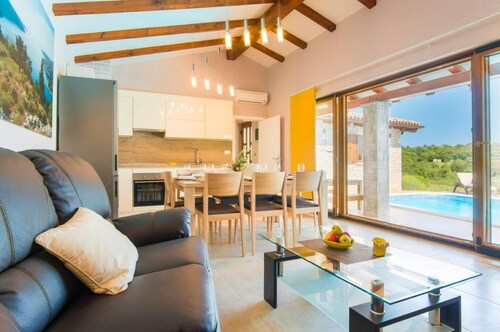 Holiday Houses, Villas Villa Lorena - Private Pool