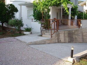 Apartment | 2 bedrooms - Apartments Neva - 30 m From sea (Jelsa)