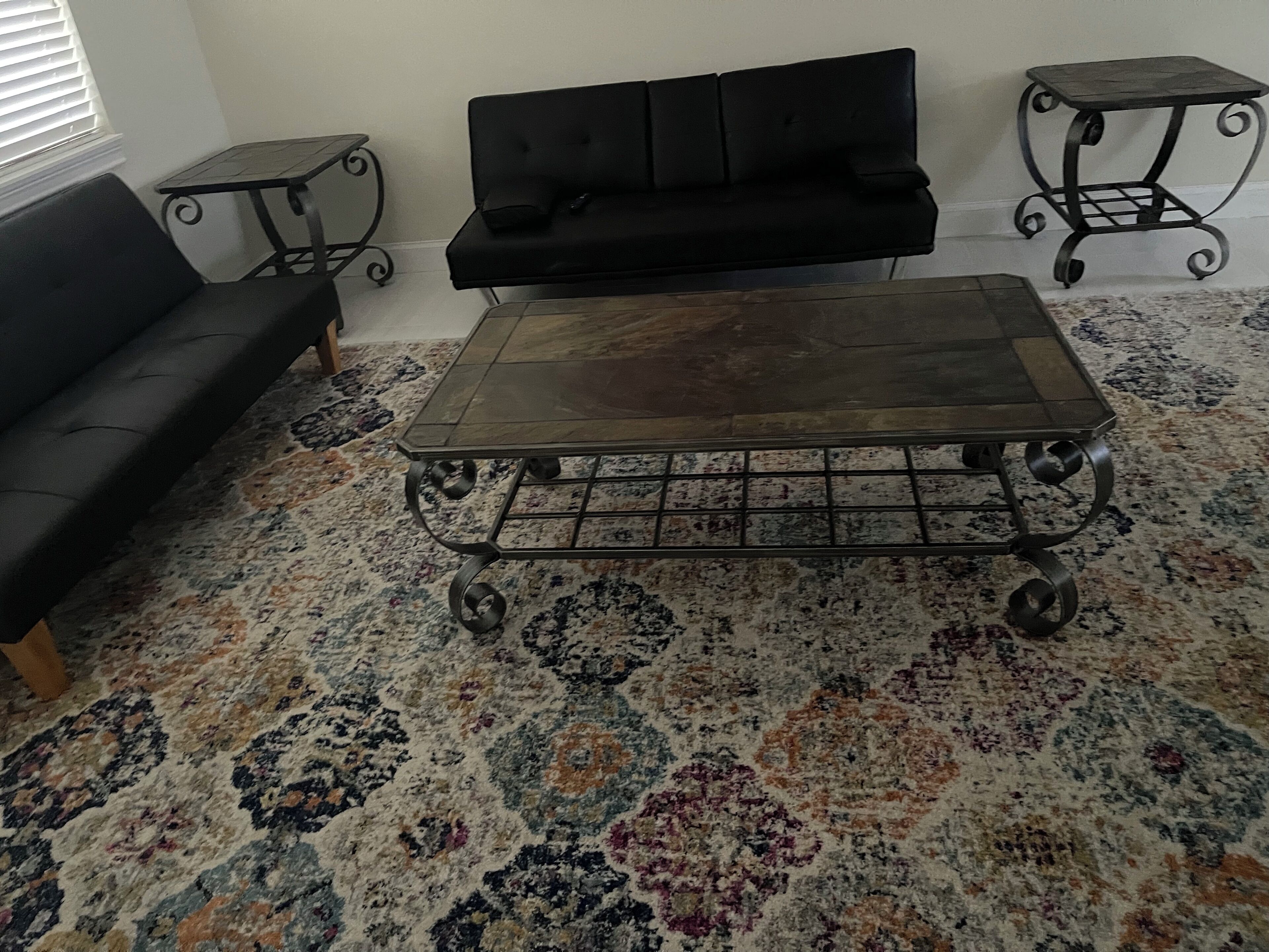 Quiet, relaxing, and fresh breeding environment right by the beach and park.