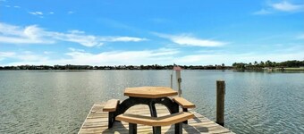 Wonderful waterfront tranquility
