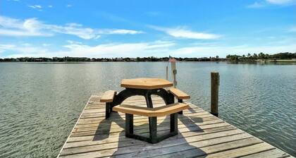 Wonderful waterfront tranquility